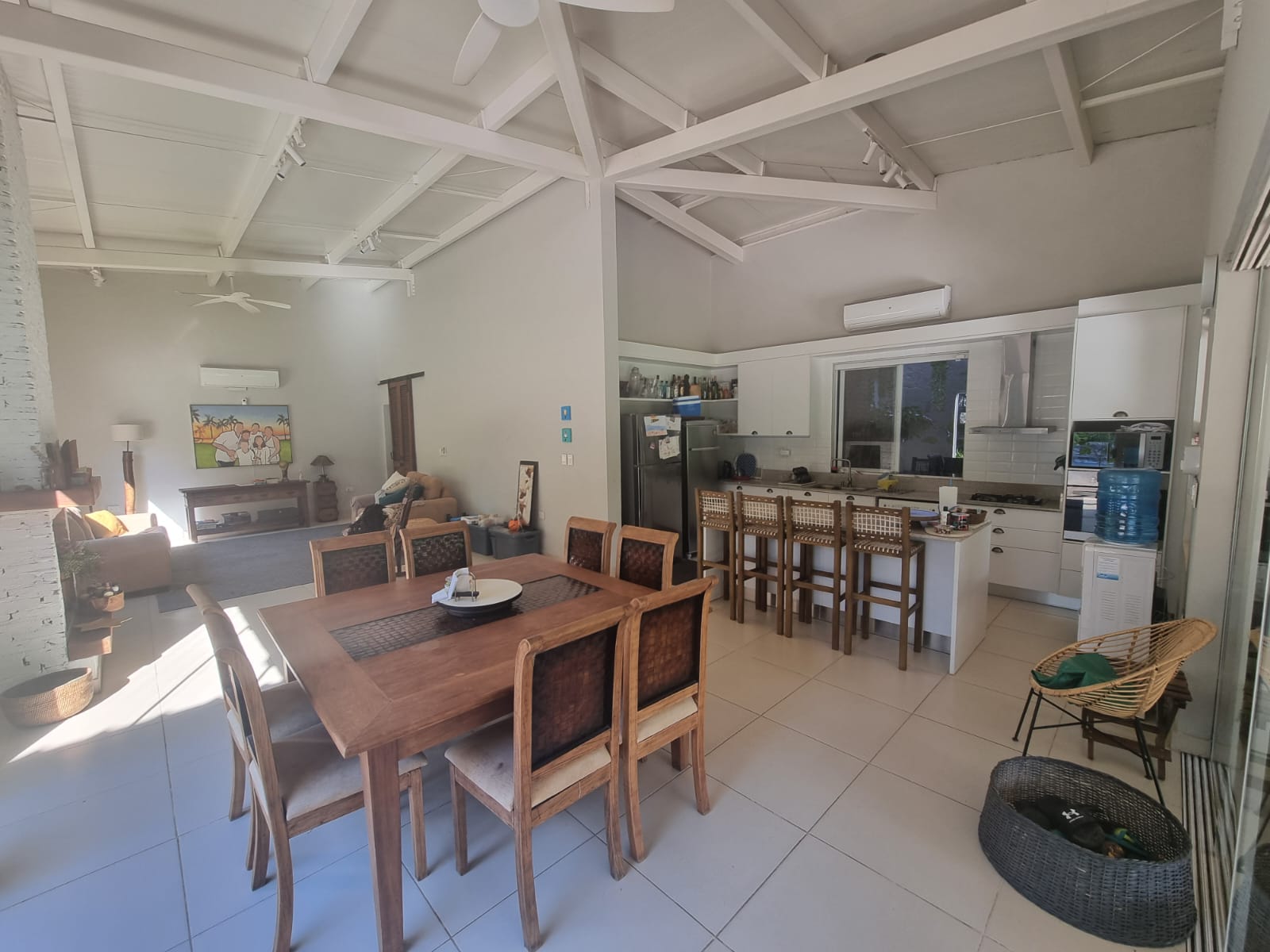 ALQUILA ESTA HERMOSA CASA CON PISCINA EN BARRIO TRANQUILO Y SEGURO EN SANBER — foto 3