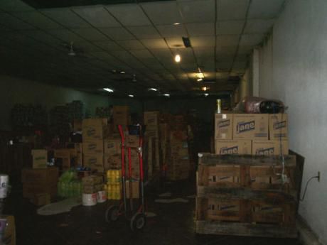 Gran Terreno, Oficinas Mas Galpòn Con Entrada Para Camioncito, Excelente Lugar