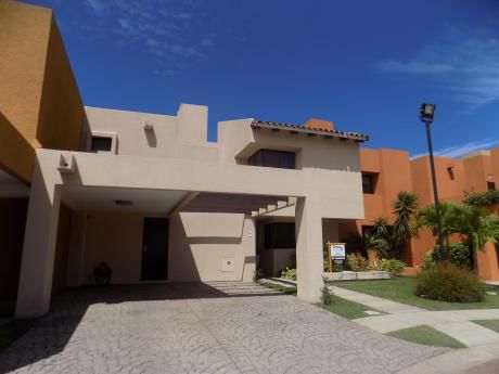 Casa En Alquiler Condominio Hacienda II