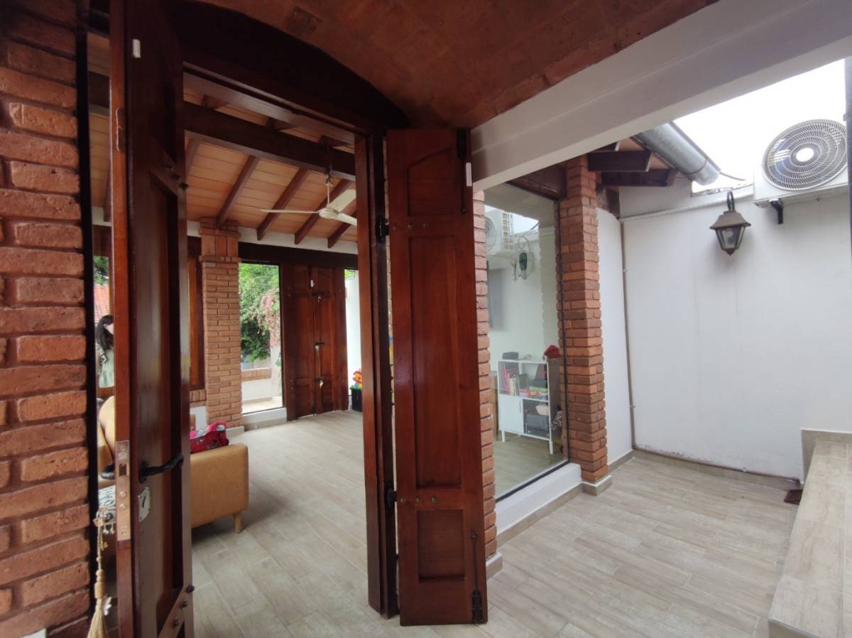 VENDO HERMOSA CASA EN BARRIO JARA — foto 3