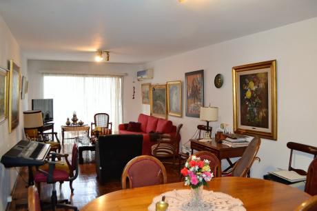 Apartamento 3 Dormitorios Y Servicios En Pocitos Nuevo