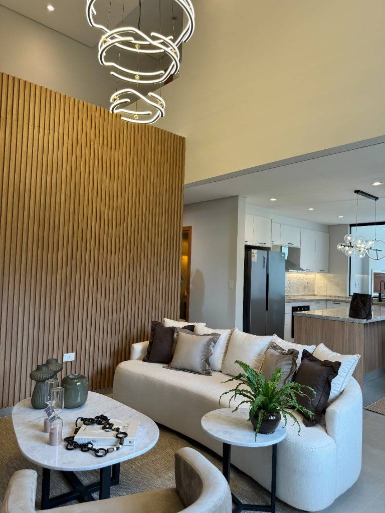 VENDO RESIDENCIA EN LUQUE — foto 2