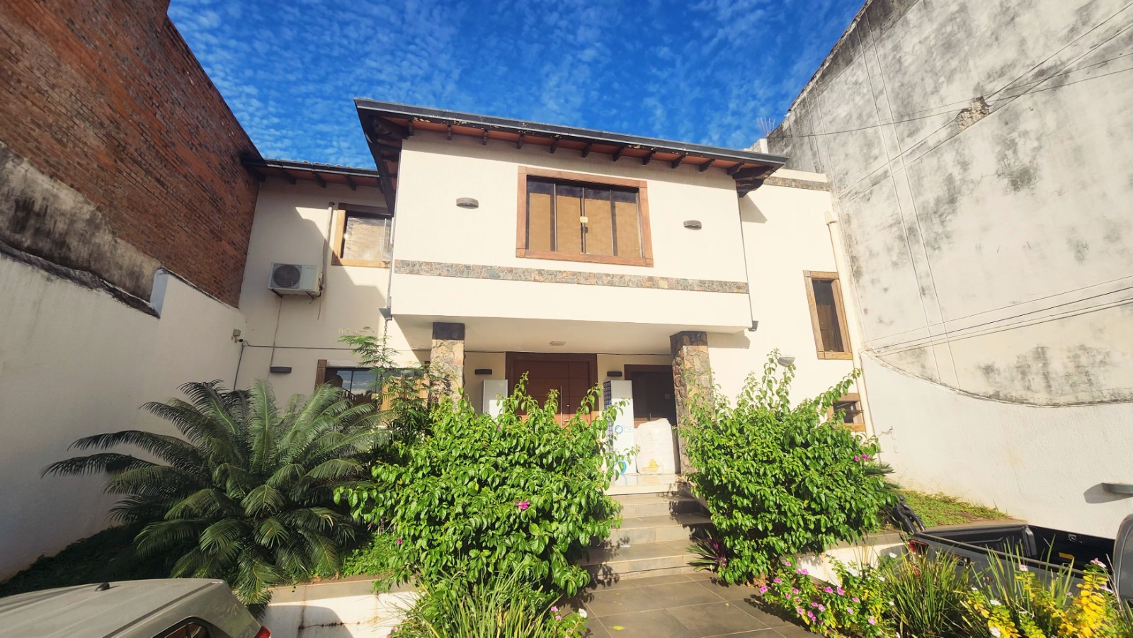 ALQUILO RESIDENCIA PARA OFICINA EN LOS LAURELES — photo 3