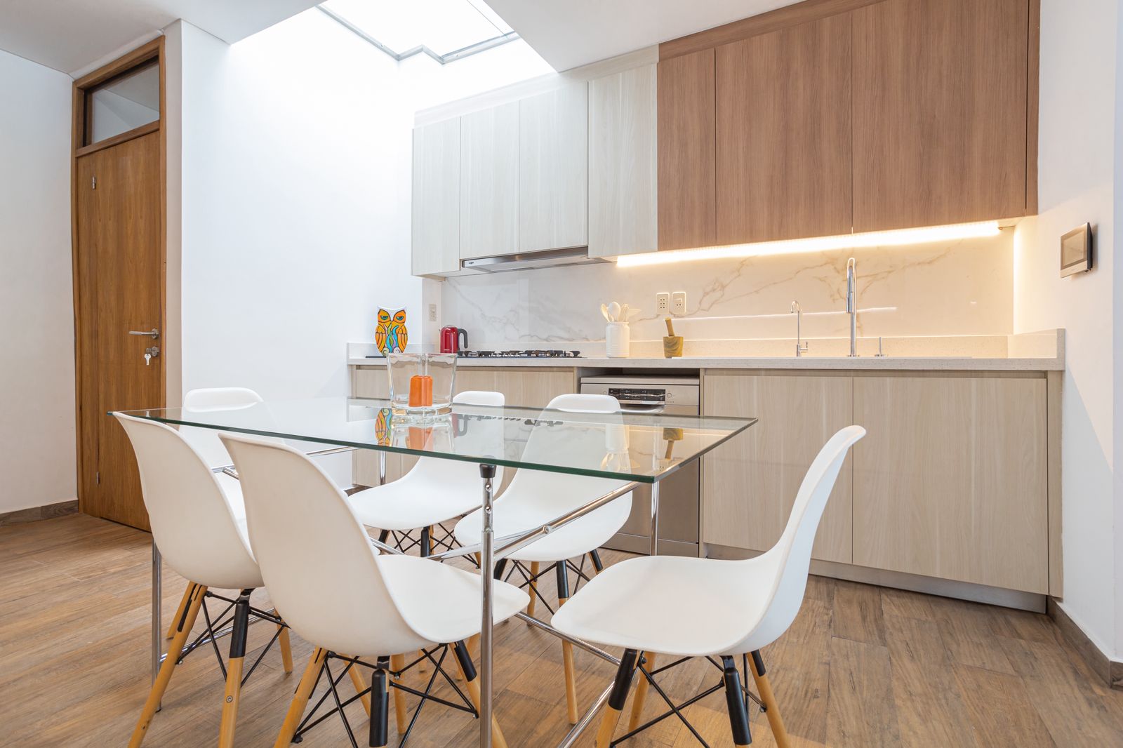 ALQUILO DEPARTAMENTO AMOBLADO DE 1 DORMITORIO – EDIFICIO ÁNCORA — foto 3