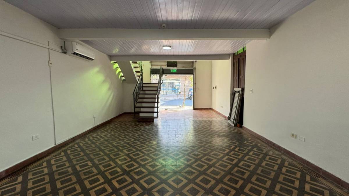 Local comercial con estilo histórico en alquiler – Centro de Asunción — foto 3