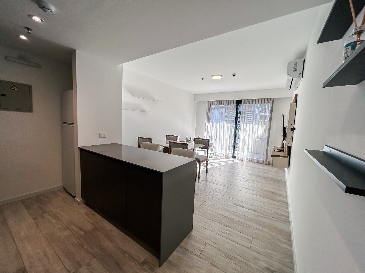 EN ALQUILER DEPTO DE 1 DORMITORIO SEMI AMOBLADO ZONA MOLAS LÓPEZ — foto 3