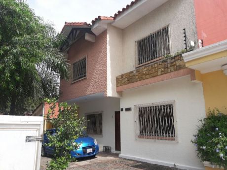Zona Parque Urbano Vendo Casa