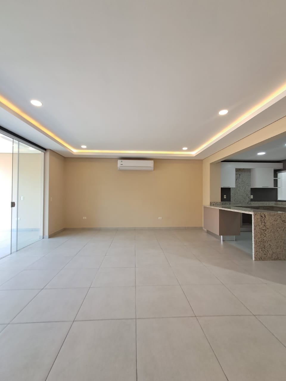 ALQUILO DUPLEX A ESTRENAR EN LUQUE ZONA PLAZA MADERO — foto 3