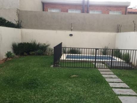 Alquilo Duplex Amplio Con Piscina Ycua Saty