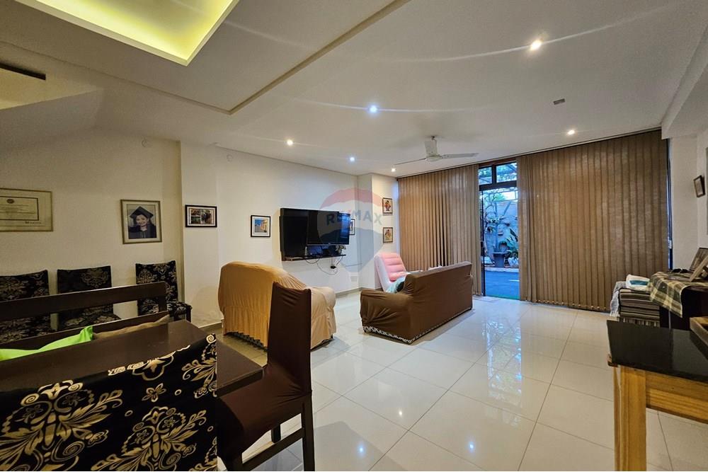 Vendo Amplia y Cómoda Casa en Lambaré, Barrio Valle Apu'a — foto 2