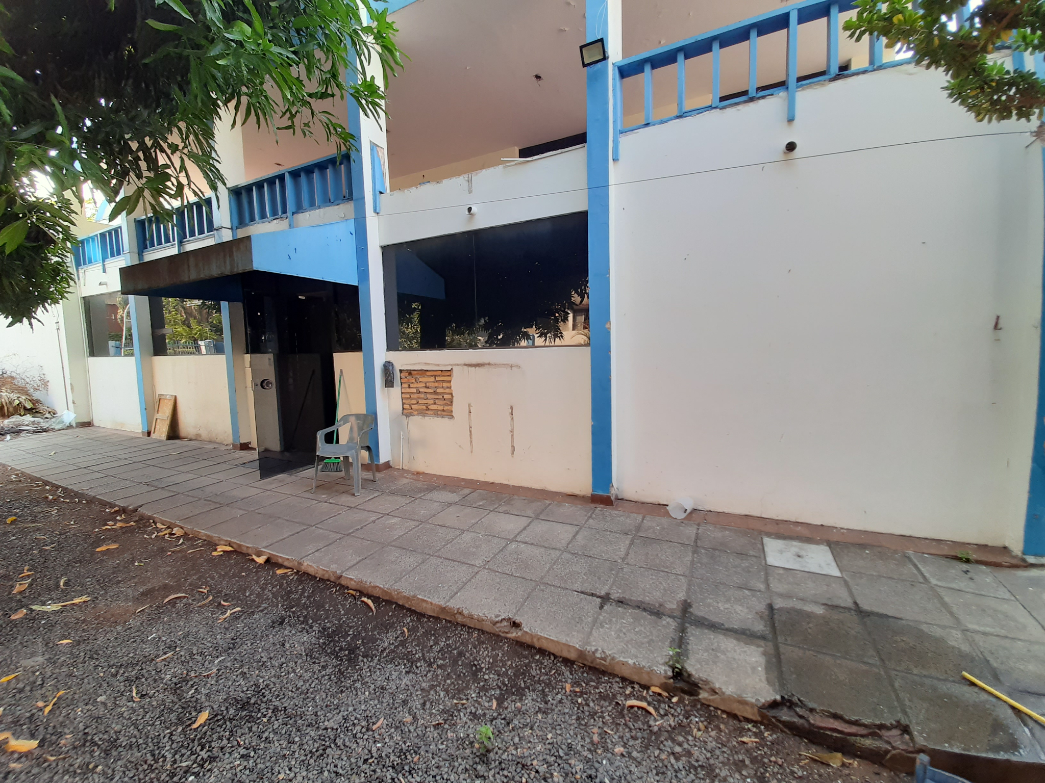 Gran propiedad de 1.100 M2 sobre Mariscal López, zona semi céntrica - Colegio Las Teresas — foto 3