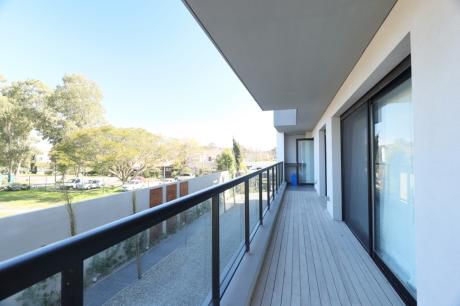 Luxury Unfurnished 2 Bdrm Apt With Terrace And Amenities Carrasco
