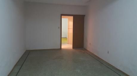 Alquiler De Local Comercial En MalvÍn Norte Fte. A Bromyros, Reciclado