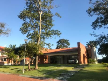 Casa En Venta - Cond. Floresta Del Urubo