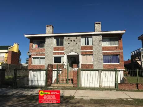 Se Vende Con Renta - 2 Dormitorios - Con Cochera-