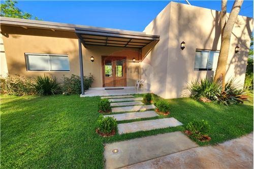 vendo residencia de 5500m2 en San Bernardino — foto 2