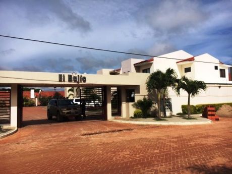 Casa En Venta En Condominio