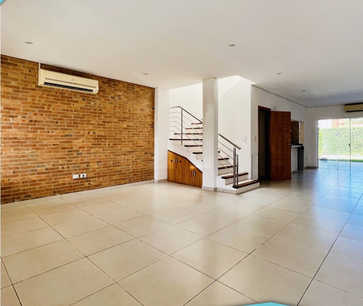 ALQUILO HERMOSO DÚPLEX C PISCINA EN BARRIO MBURUCUYA — foto 2
