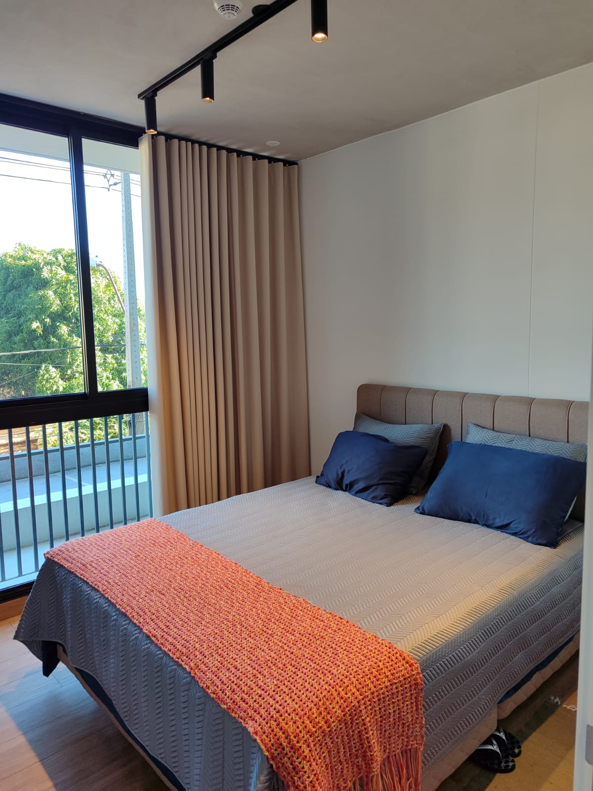 DEPARTAMENTO AMOBLADO DE 1 DORMITORIO EN ALQUILER – VILLA MORRA* — foto 2