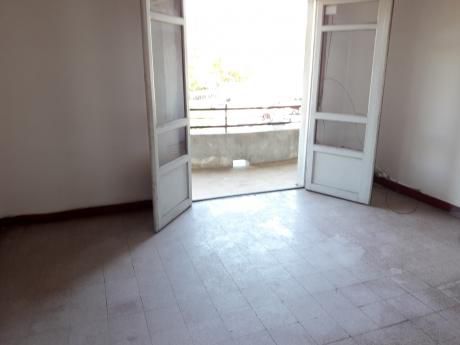 Apartamento Al Frente 2 Dormitorios Balcones
