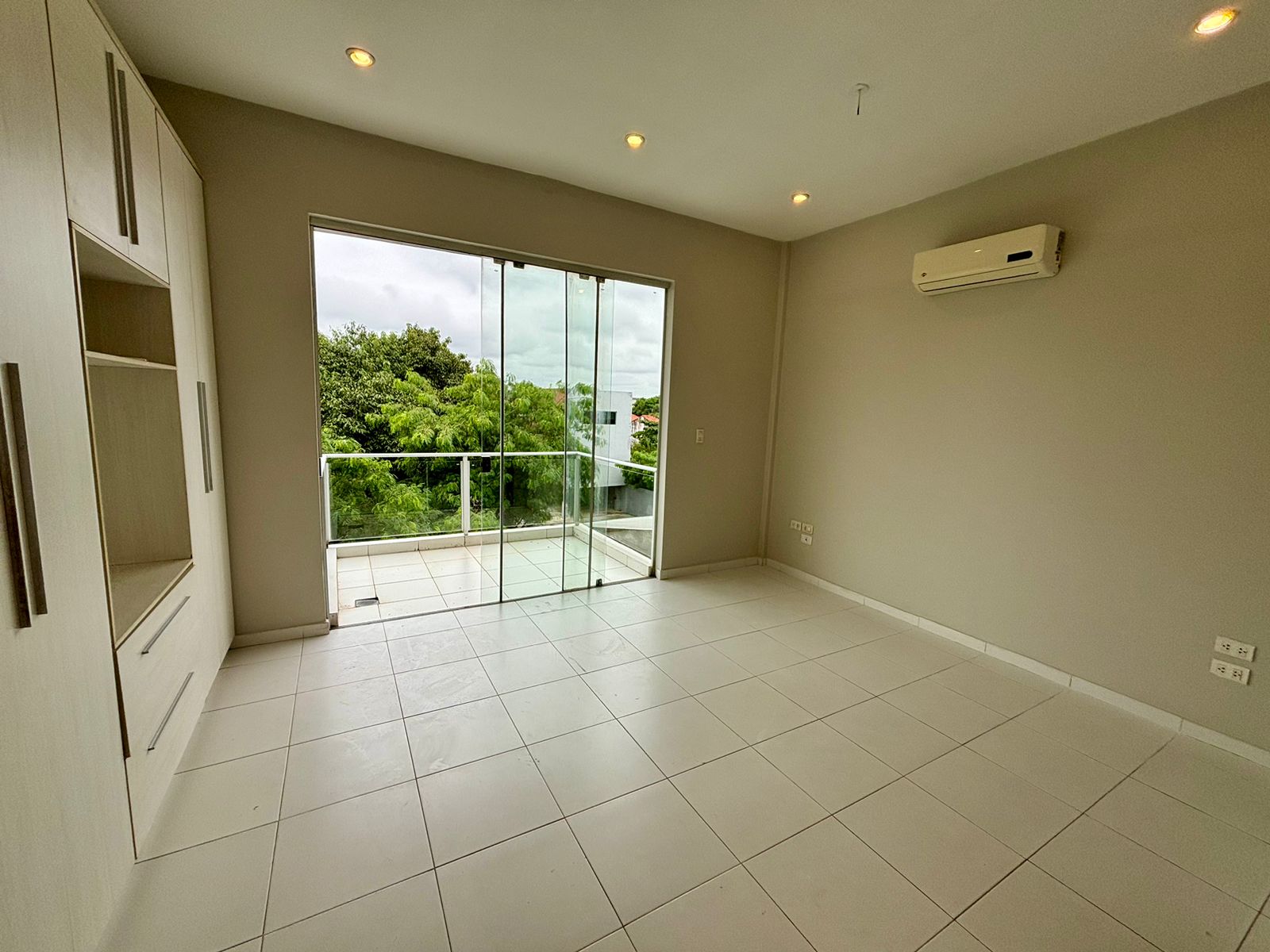 Vendo dpto zona primer presidente 47m2 propios, 63m2 — foto 2