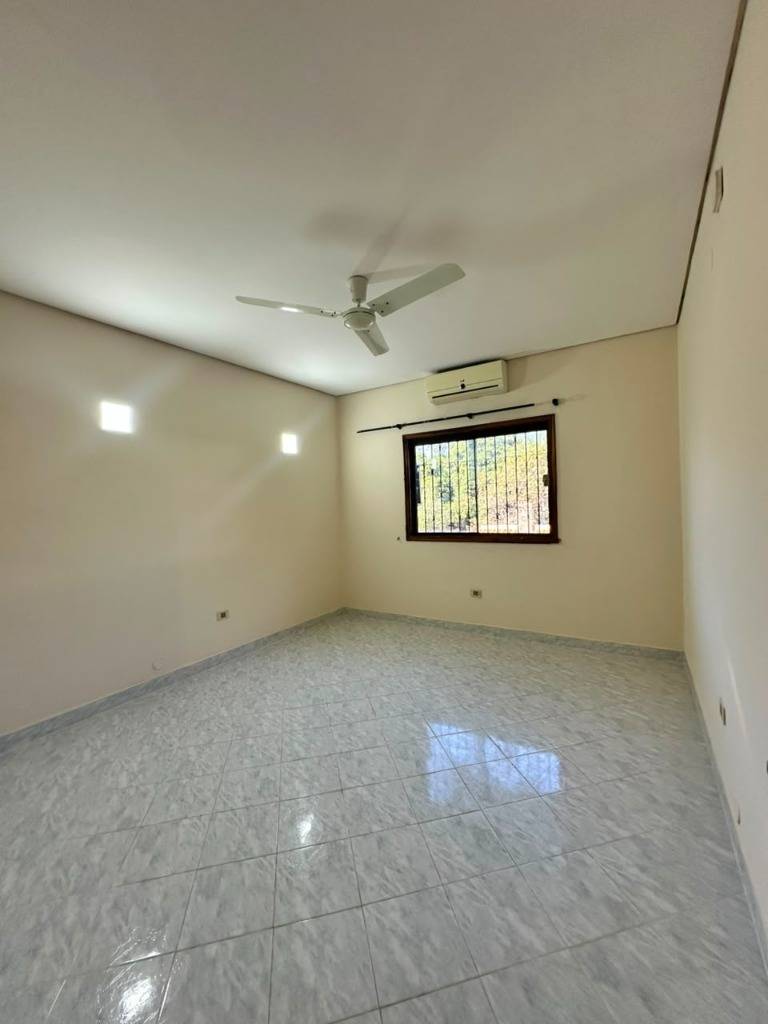 Dúplex de 3 Dormitorios en Alquiler - Loma Pytá, Asunción — foto 2