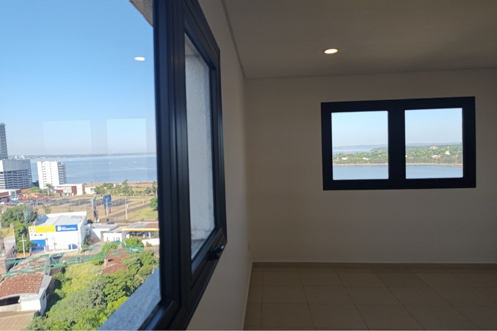 Vendo Departamento sobre Costanera, Encarnación, Itapúa — foto 2