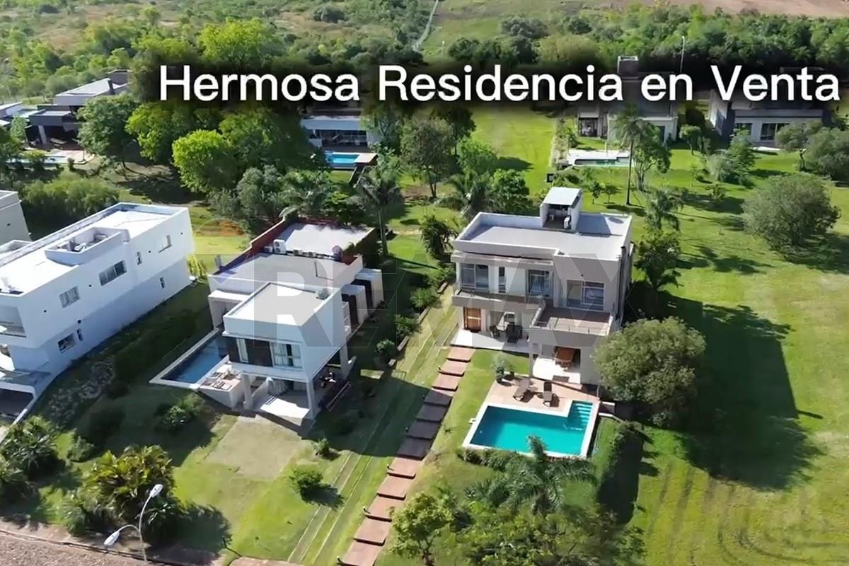 VENDO AMPLIA CASA EN CLUB AGUA VISTA ITAPUA — foto 3