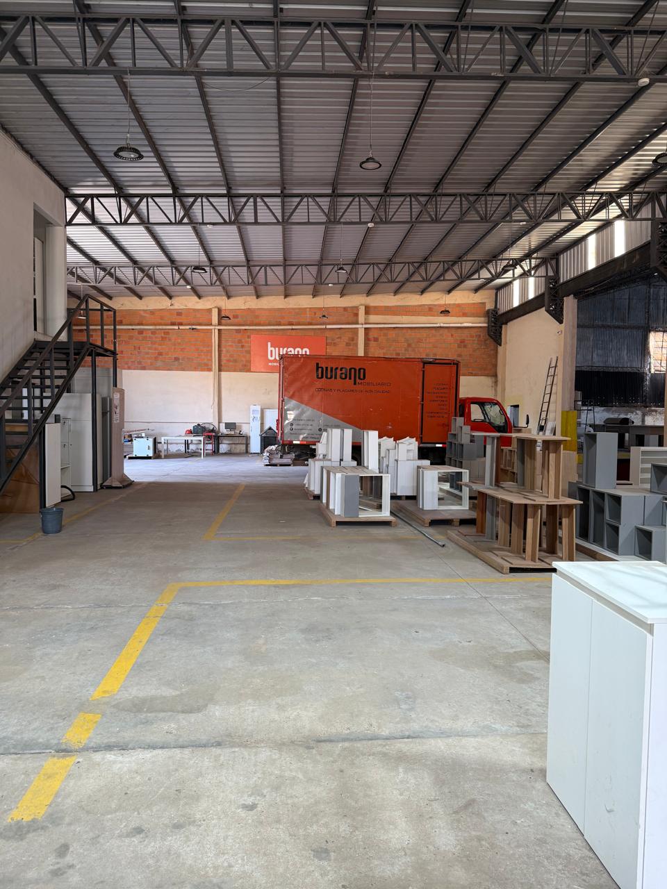 ALQUILO AMPLIO TINGLADO DE 900 M² CON TRANSFORMADOR EN BO REPUBLICANO — foto 2