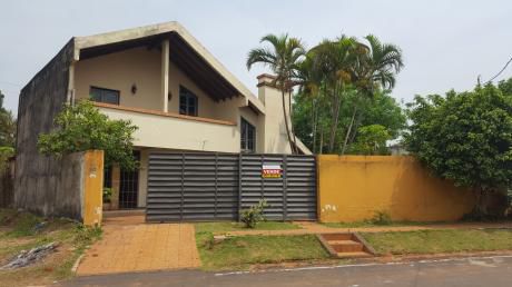 Oferta!! En Venta Casa De 2 Pisos En San antonio