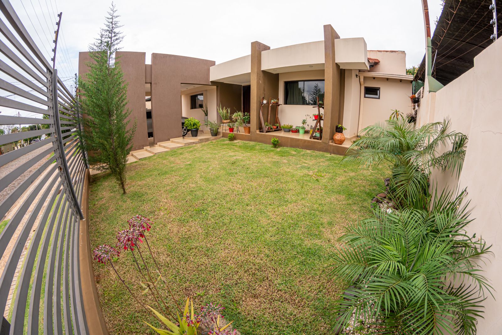 VENDO CASA TITULADA EN AREA 4!! — foto 2