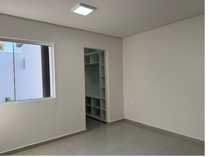 VENDO CASA  EN BARRIO YCUA CARANDAY LUQUE — foto 3