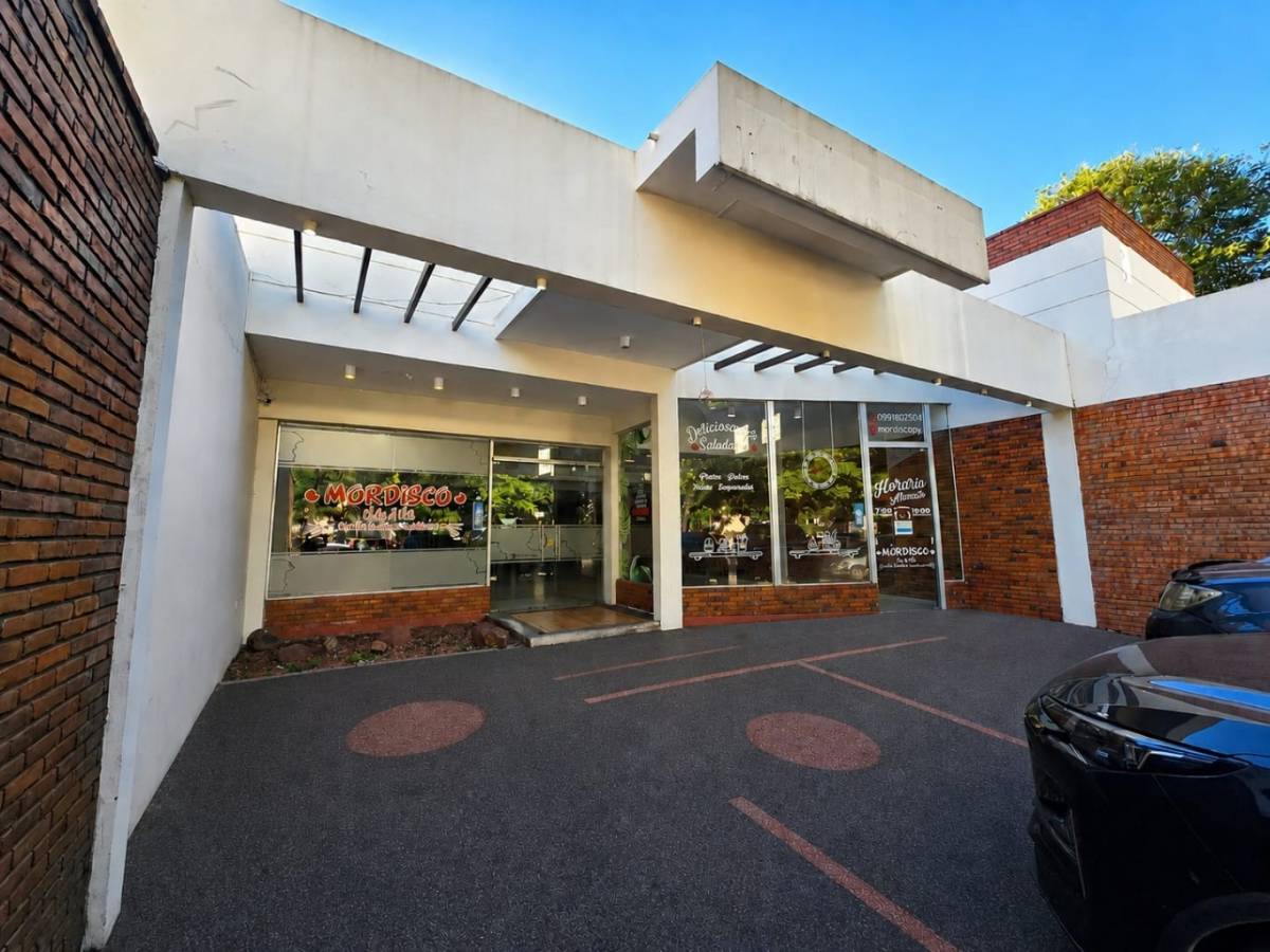 EN ALQUILER LOCAL COMERCIAL SOBRE BOGGIANI — foto 2