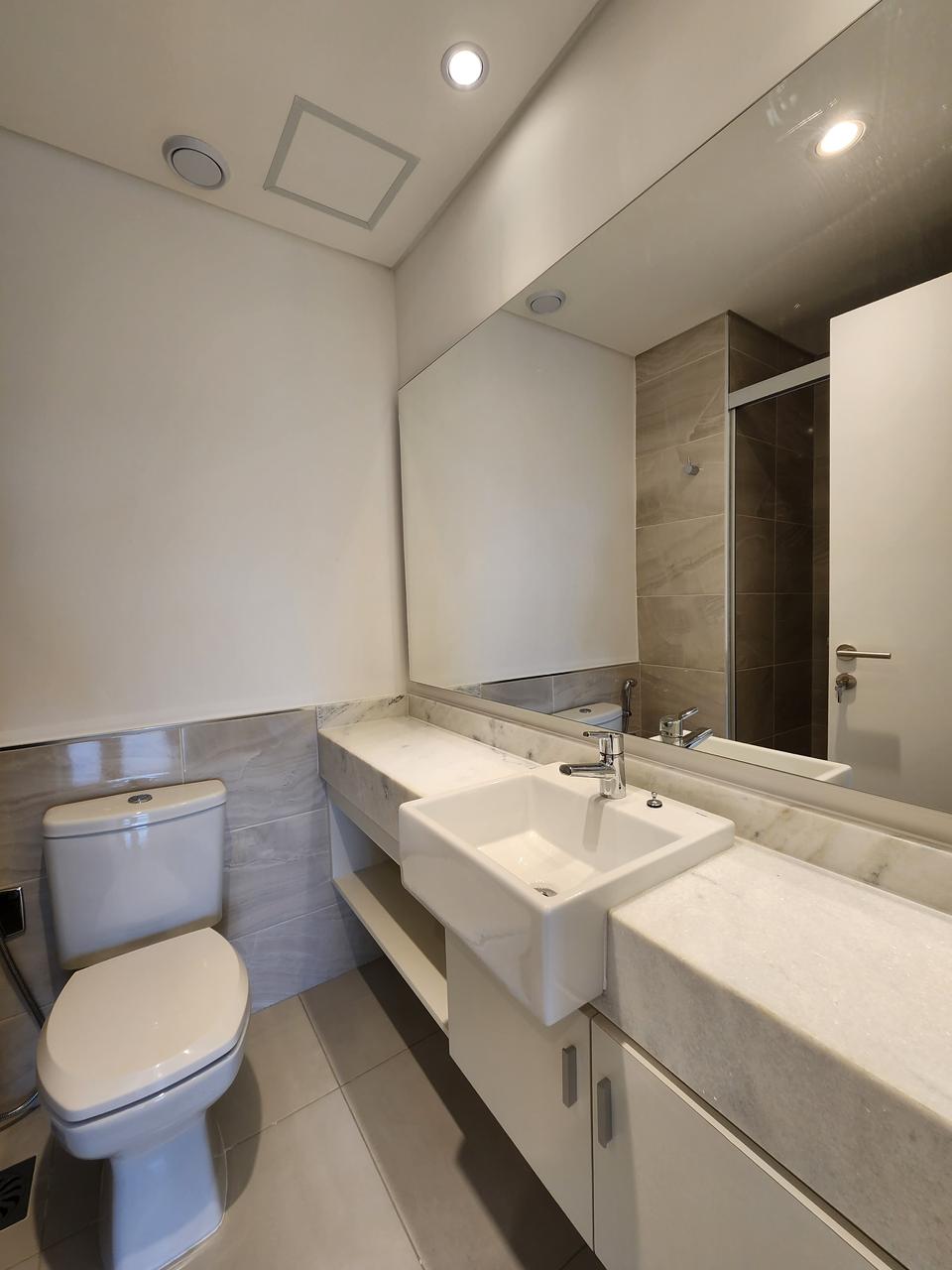 AVDA BOGGIANI, EN ALQUILER DEPARTAMENTO DE 2 DORM., SIN MUEBLES, CON COCHERA. — foto 2
