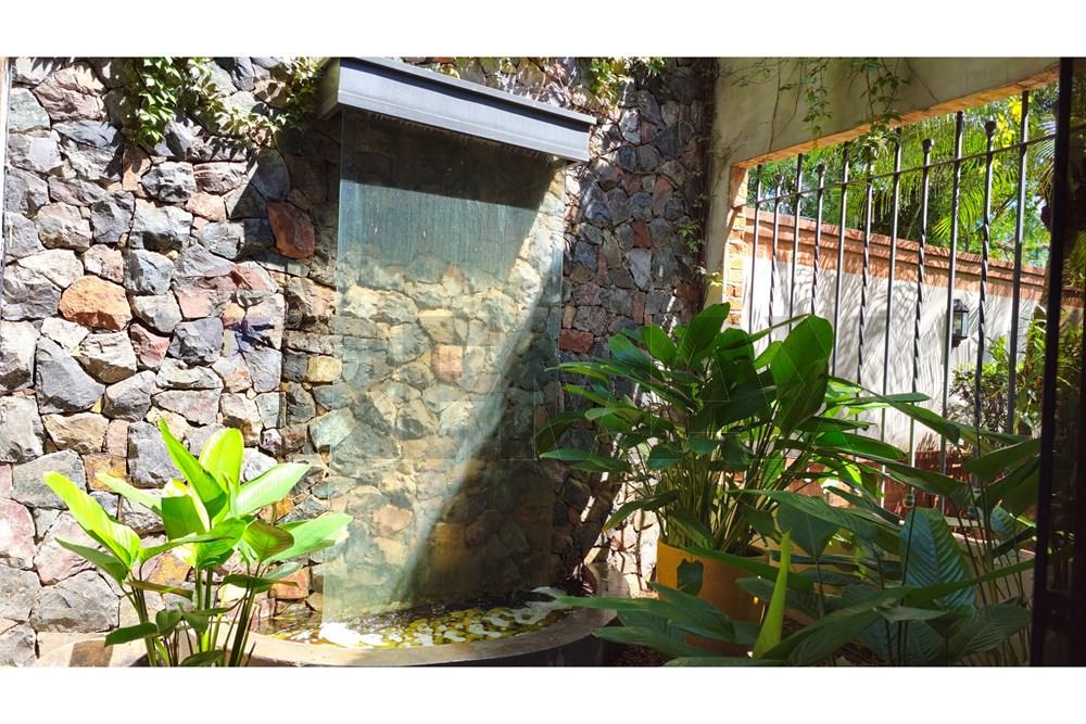 Residencia Premium de 4 Dormitorios con Piscina y Generador - Zona Norte — foto 3