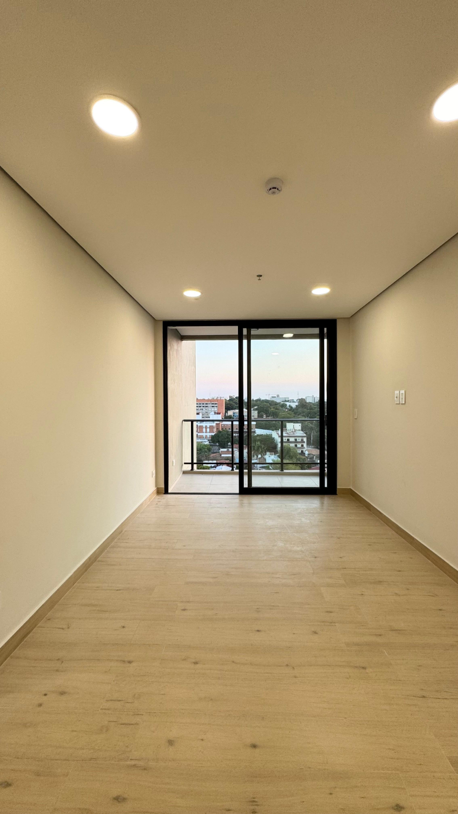 DEPARTAMENTO A ESTRENAR DE 1 DORM EN ASUNCIÓN ZONA SHOPPING MARISCAL VILLA MORRA — foto 3
