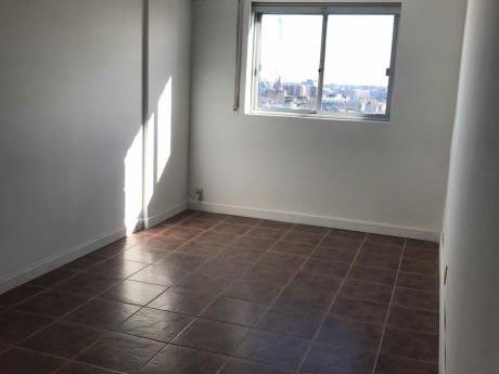 Apartamento En Paysandú Y Magallanes