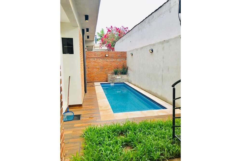 ALQUILO DUPLEX CON PISCINA EN LUQUE VILLA ADELA — foto 2