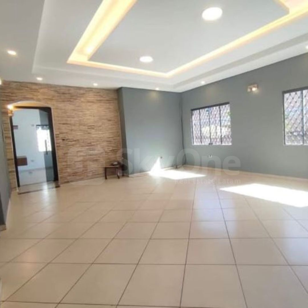 SE VENDE HERMOSA CASA EN CIUDAD DEL ESTE — foto 3