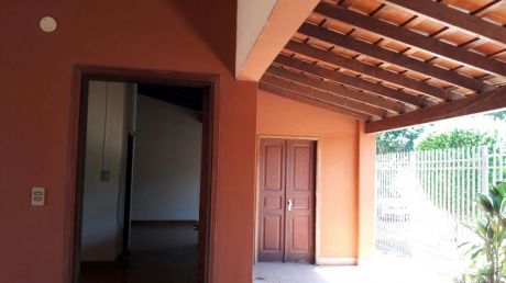 Vendo Amplia Casa En Trinidad