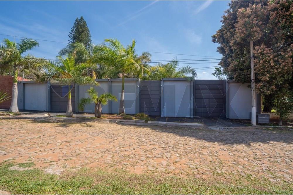 Casa De 5 Dormitorios En Lambare Zona Bruno Guggiari. — foto 3