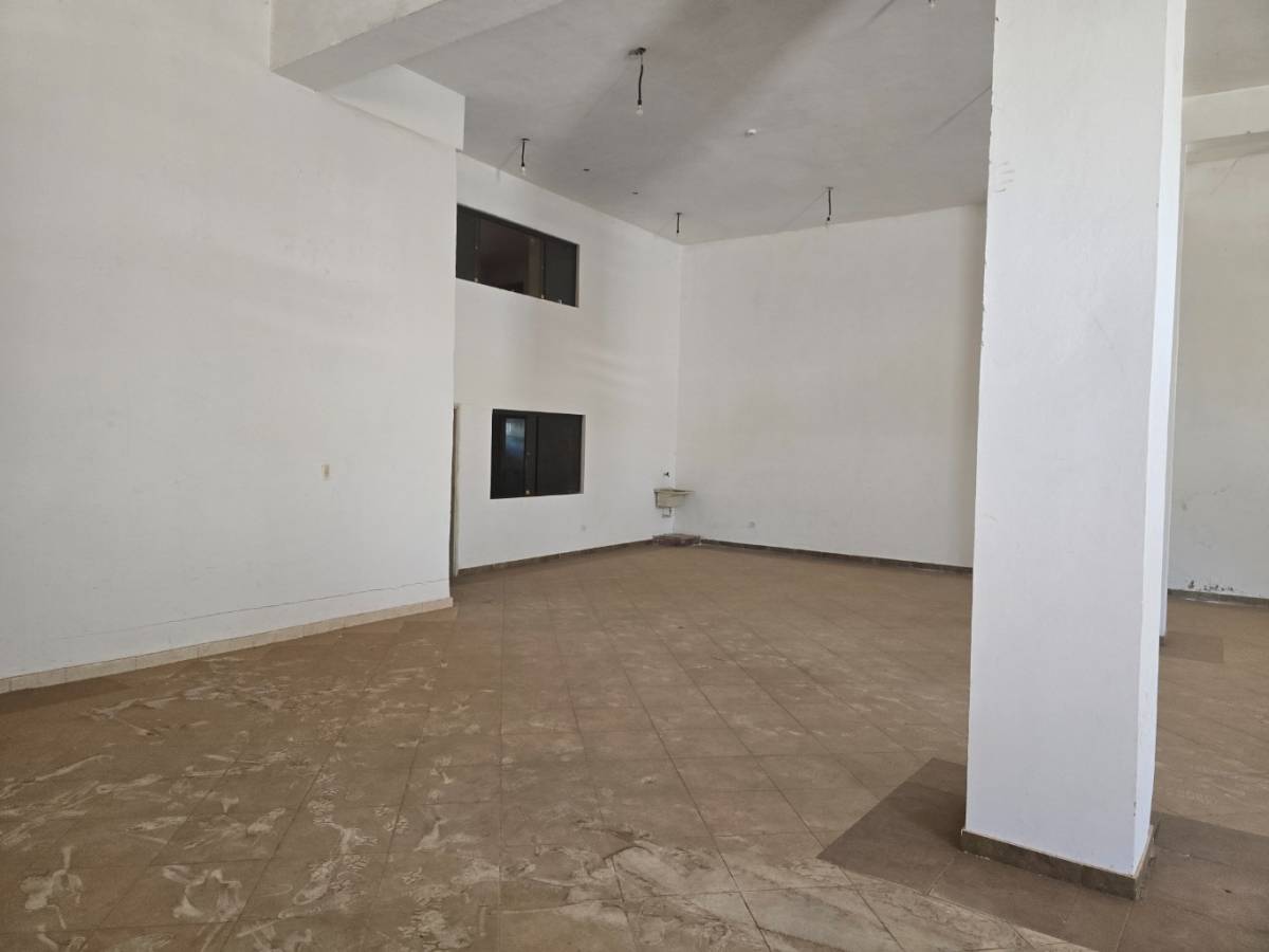Alquilo Amplio local comercial en Zona Eusebio Ayala y Boggiani — foto 3
