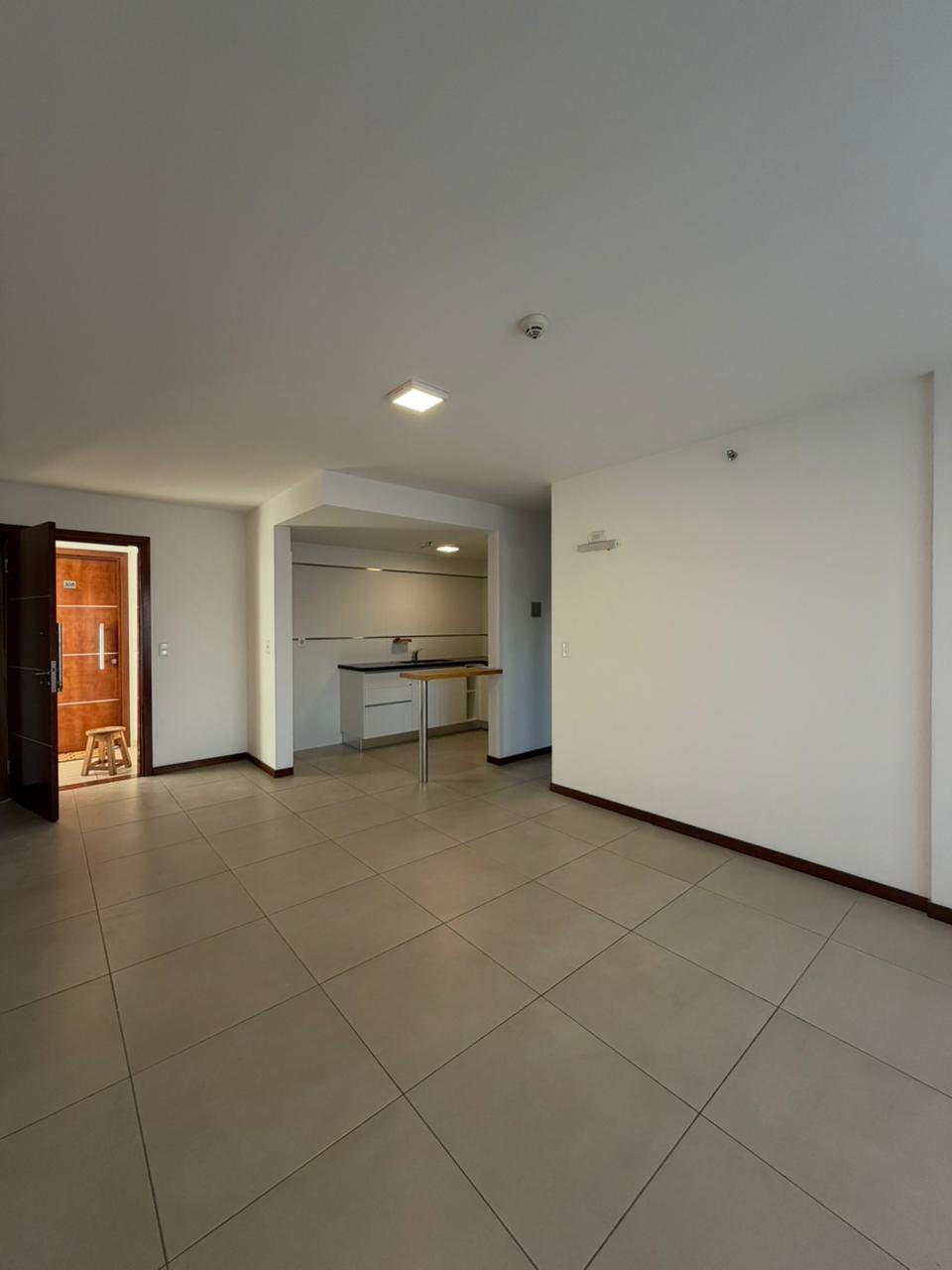 ALQUILER DE DEPARTAMENTO ZONA SHOPPING DEL SOL — foto 2