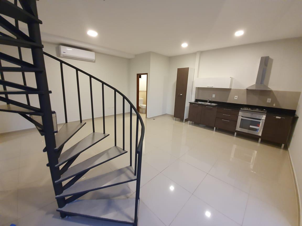 ALQUILER DE DUPLEX DE DOS DORMITORIOS EN MBURUCUYA — foto 2
