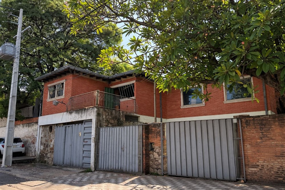 Casa en venta en Pettirossi