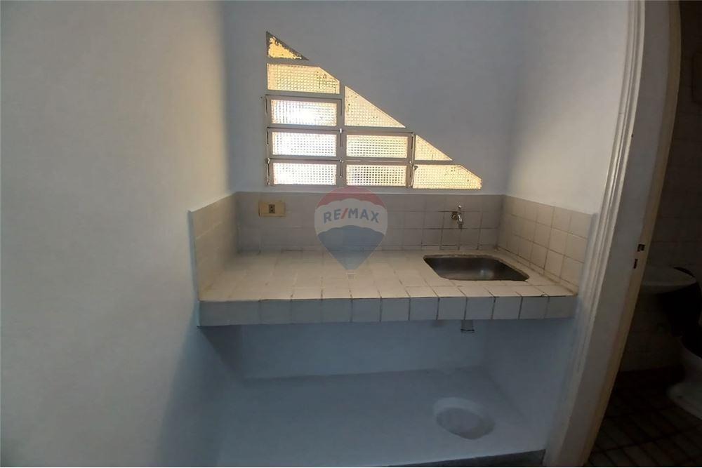 Se Alquila Salón Comercial En Barrio Sajonia — foto 2