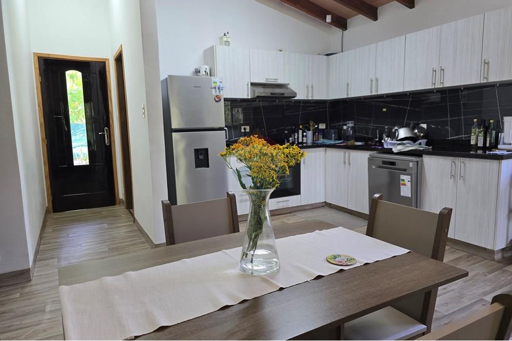Casa - Venta - San Bernardino, Paraguay — foto 2