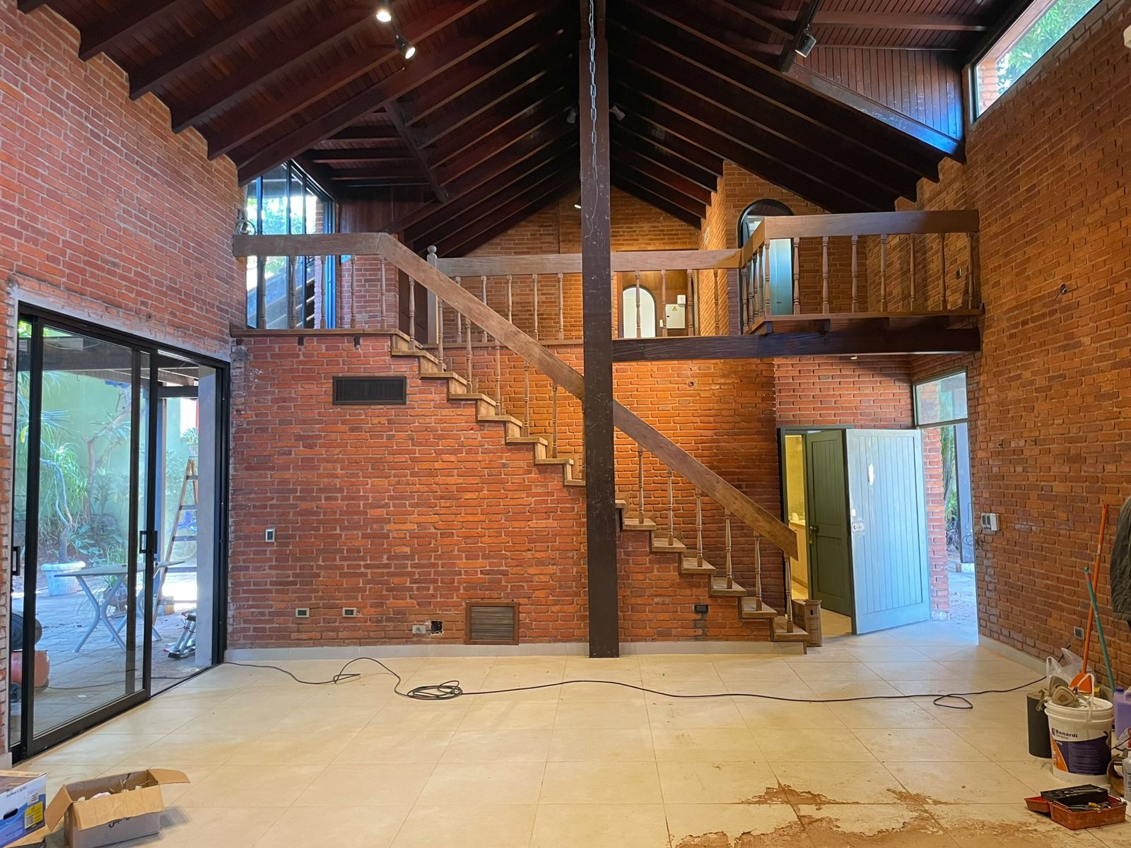 ALQUILO CASONA PARA USO COMERCIAL CON 1793M2 DE TERRENO SOBRE MARISCAL LOPEZ — foto 3