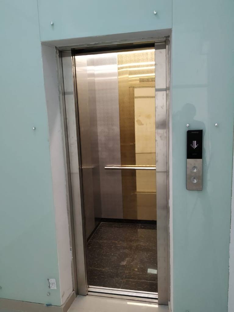 ALQUILO OFICINA CORPORATIVA SOBRE AVDA RCA ARGENTINA — foto 2