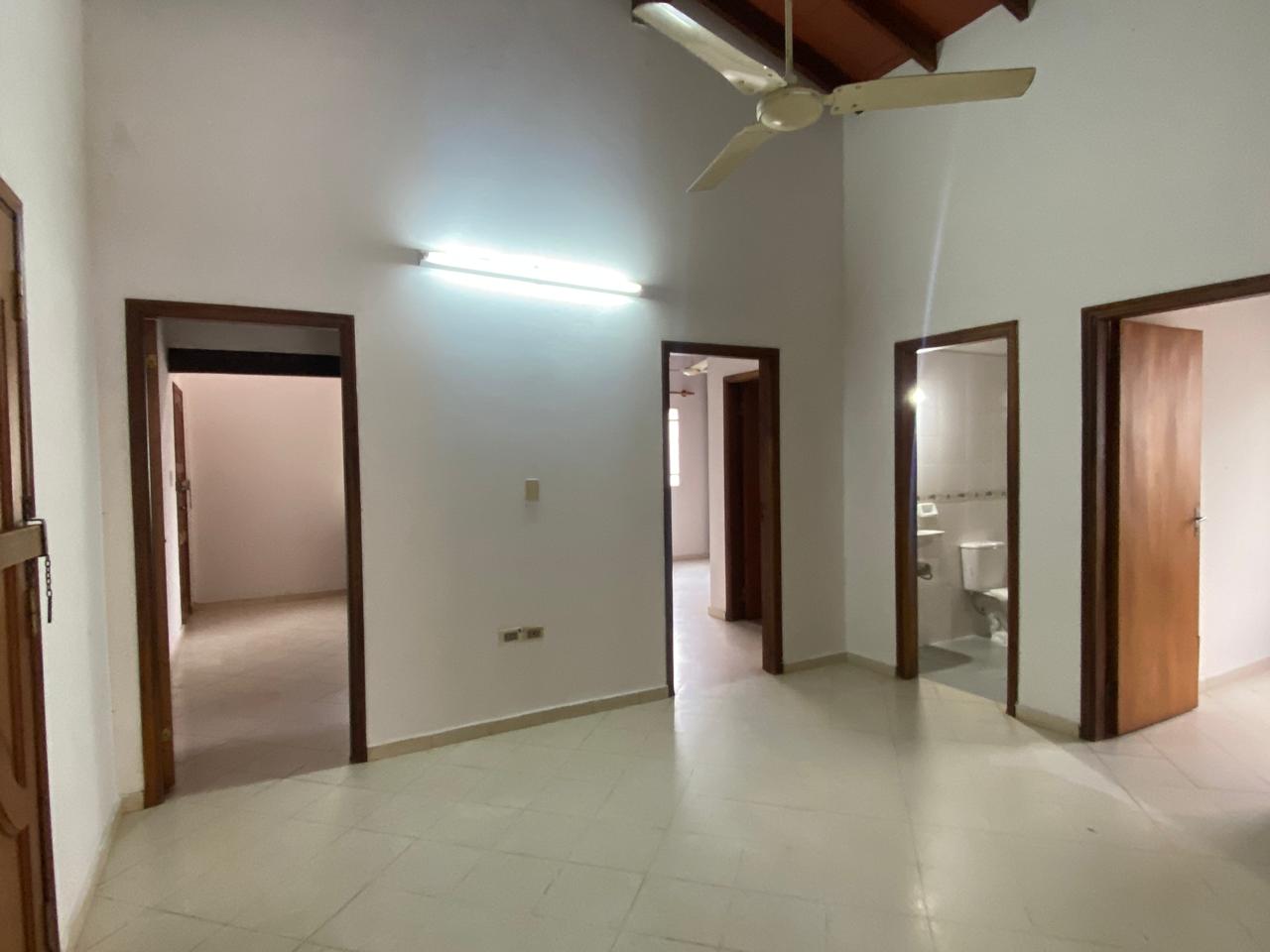 Vendo Casa De Seis Dormitorios En Mariano Roque Alonso — foto 3